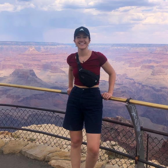 Meet your Posher, Kacie - Picture 1 of 1